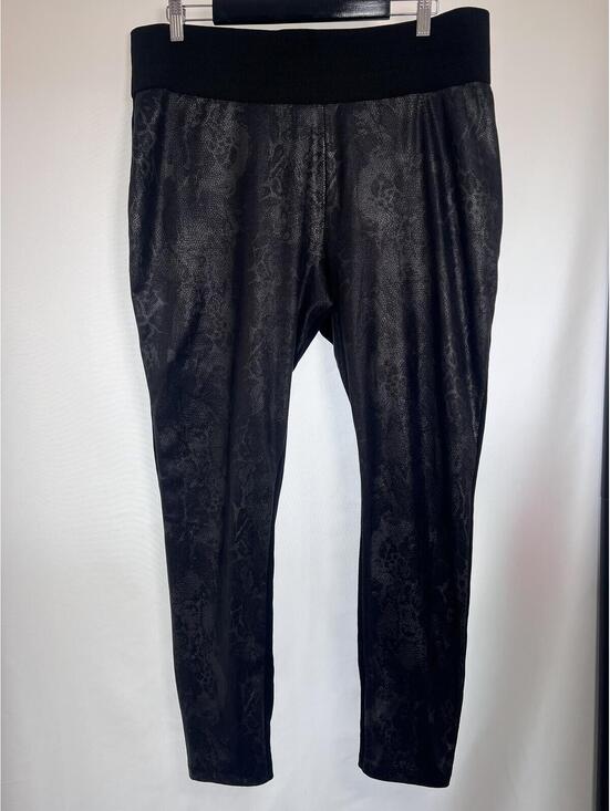 Pants - Nygård Slims Women's Black Patterned Leggings Women's XL